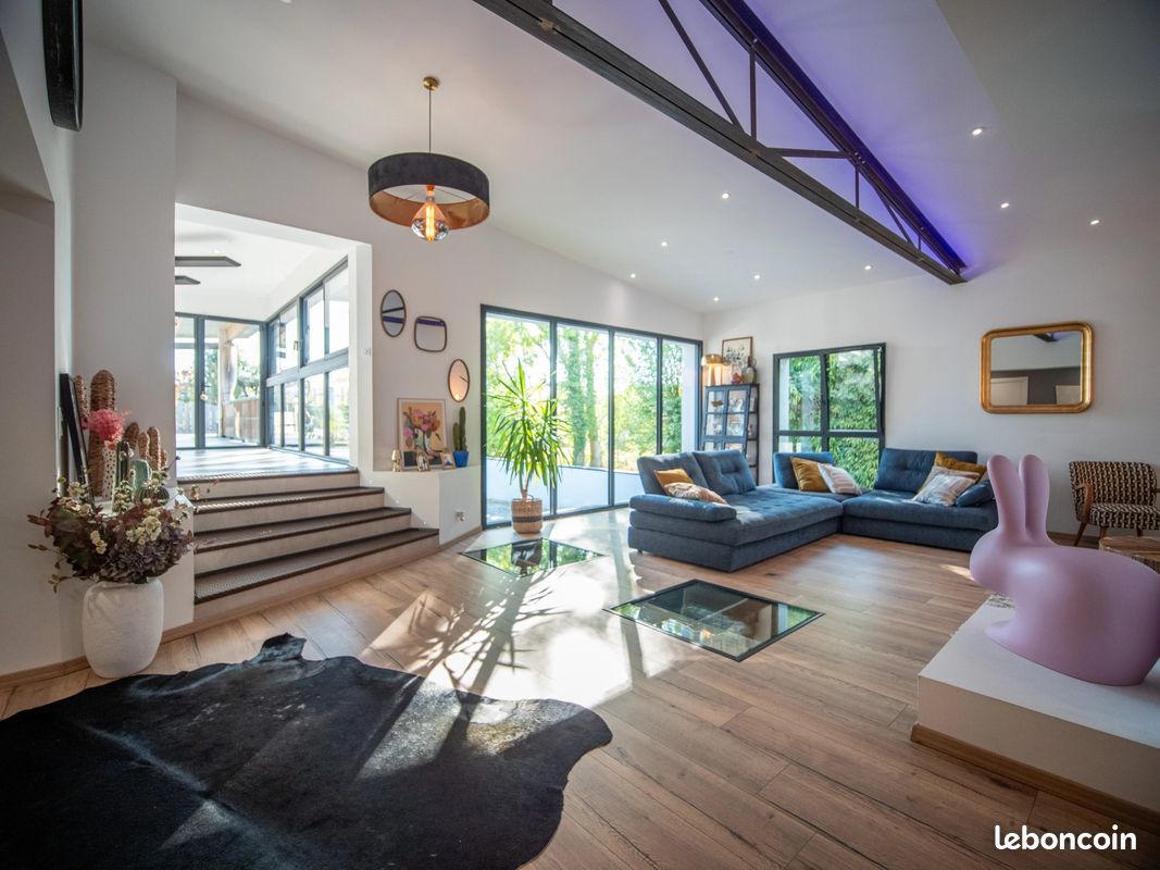 Maison 6 pièces 255 m² · à Lons · 255 m² · 780 000 €