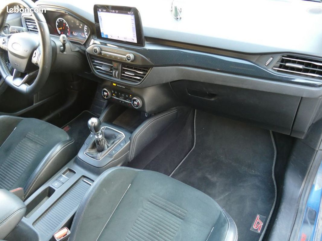 FORD FOCUS ST PERFORMANCE 2.3 ECOBOOST 280 Ch BVM6 (image 16)