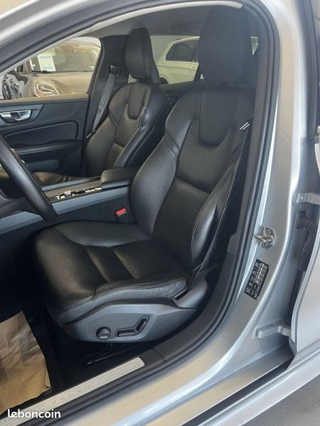 Volvo V60 D3 150CH ADBLUE MOMENTUM GEARTRONIC (image 9)