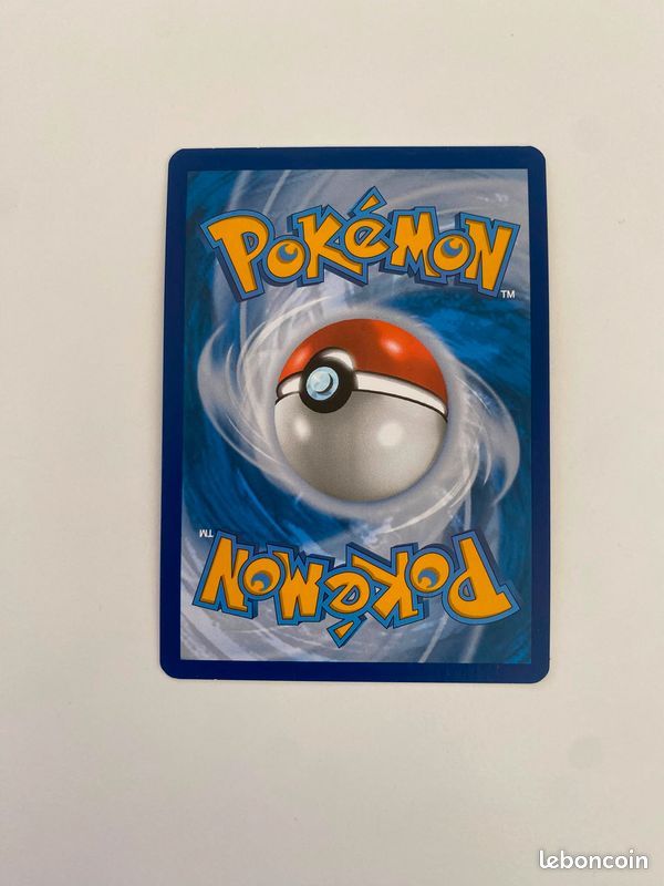 Lot de 6 cartes Pokemon en très bon état dont jirachi master, zamazenta master , gratina prisme étoile, amphinobi radieux, lougaroc ex, arcanin ex teracristal (image 5)