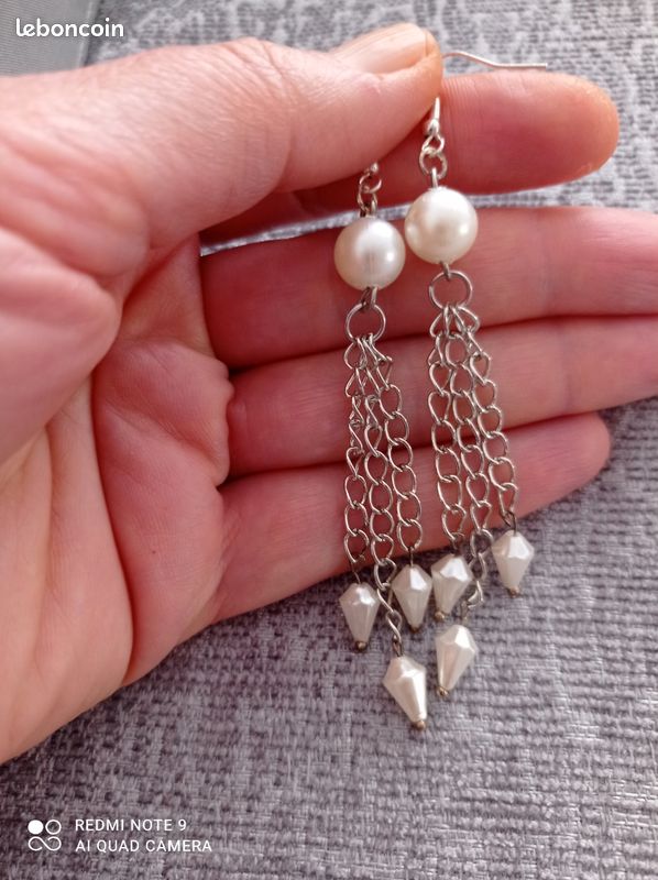 Boucles d'oreilles en perles blanches chaînettes en acier inoxydable fait maison Neuf (image 2)