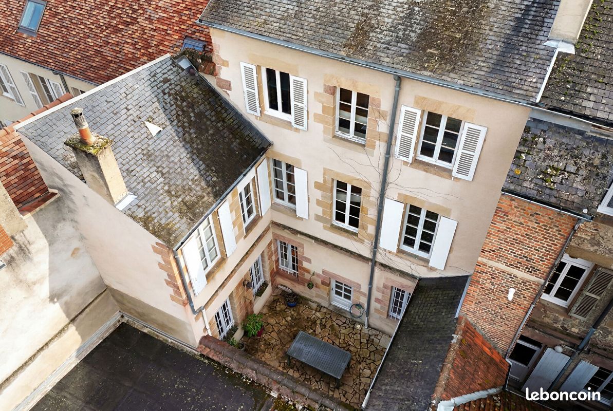 Maison 8 pièces 236 m² · à Moulins · 236 m² · 179 900 €