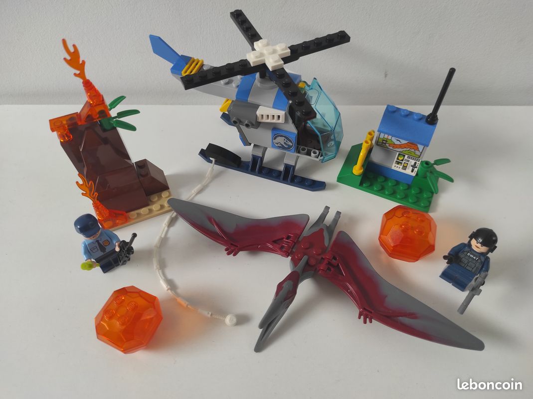 LEGO Juniors 10756 Jurassic World™ La fuite du ptéranodon Jeux