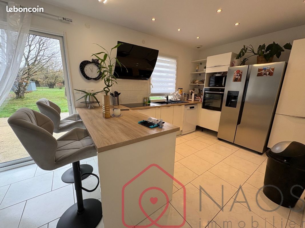 Maison 6 pièces 135 m² · à Chambon-la-Forêt · 135 m² · 328 000 €