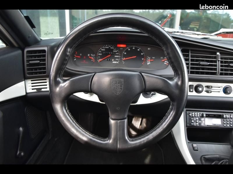 Porsche 968 Coupe 4cyl Club Sport BV6 (image 28)
