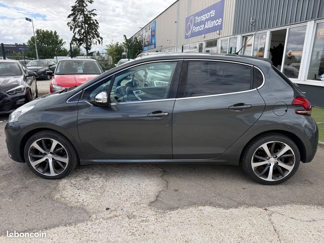 Peugeot 208 generation-i 1.6 bluehdi 100ch feline - catrplay - gps - toit panoramique - rard de recul - clim (image 3)