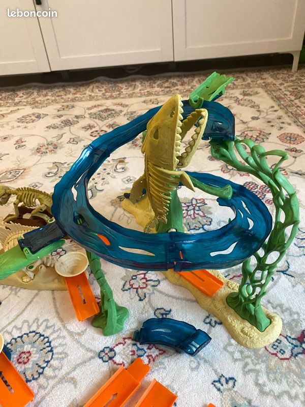 Hot Wheels Dino Trick Tracks avec Voiture Dino 🎲🃏 | eBay