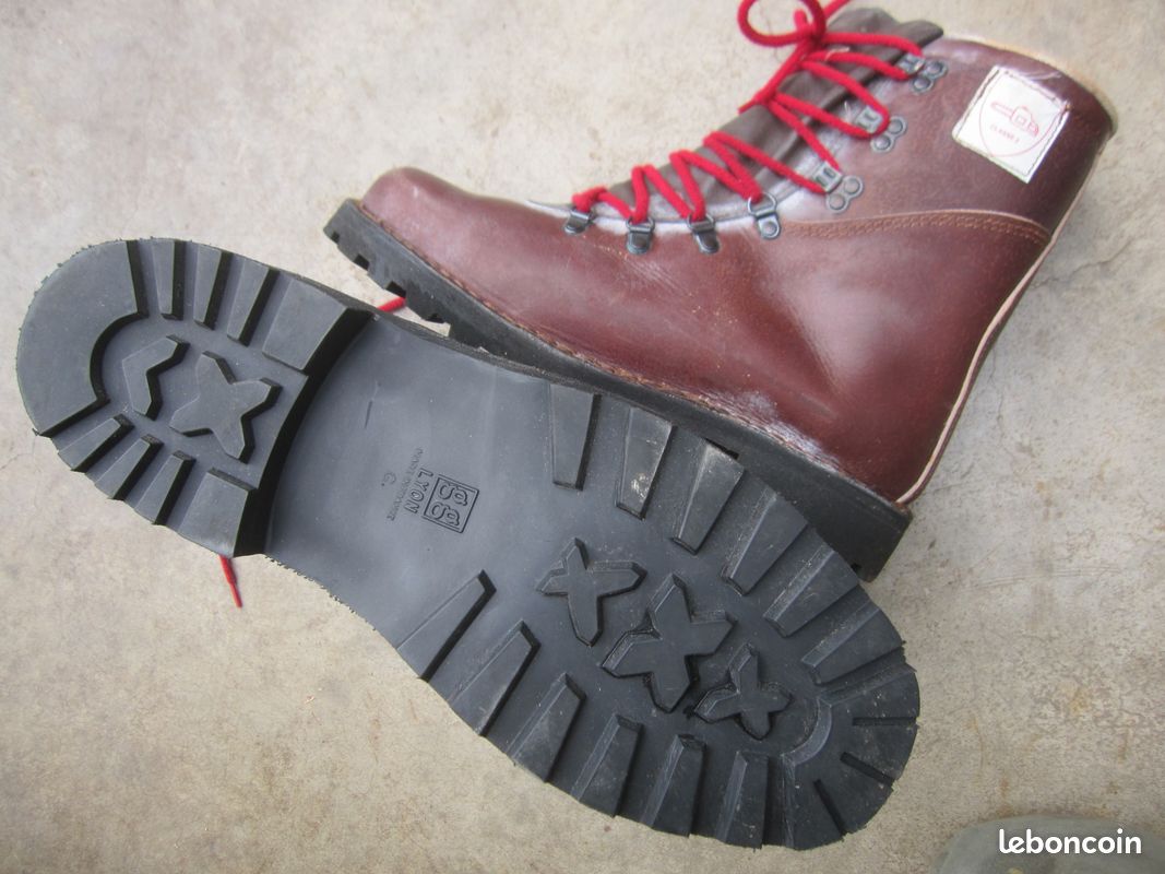 Brodequins sécurité anti coupure neufs taille 45 Bricolage