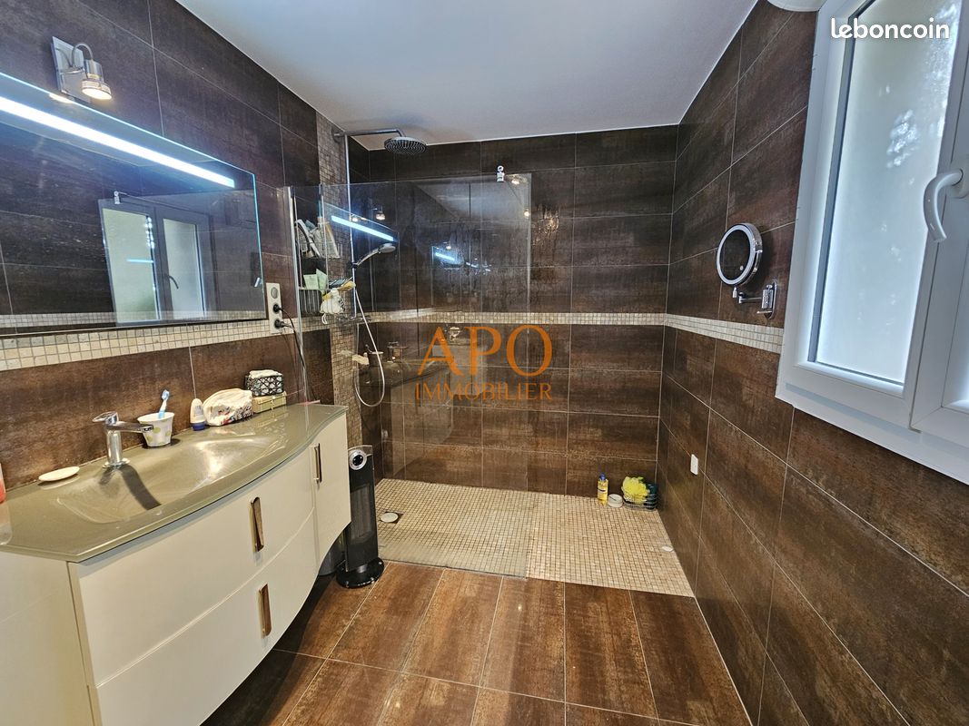 Propriété 10 pièces 310 m² (image 12)
