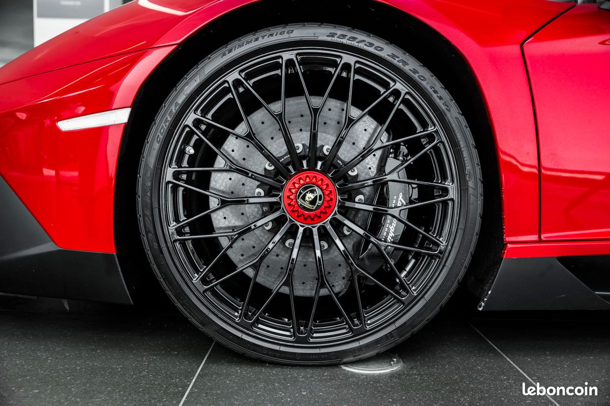 Lamborghini Aventador SV Coupé LP750-4 V12 6.5 750 ch (image 6)