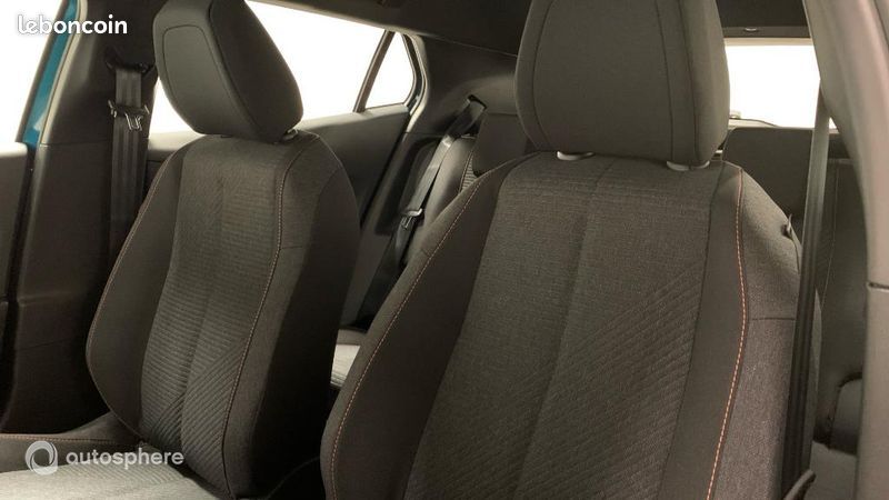 Peugeot 2008 1.2 100ch S&S Style (image 34)