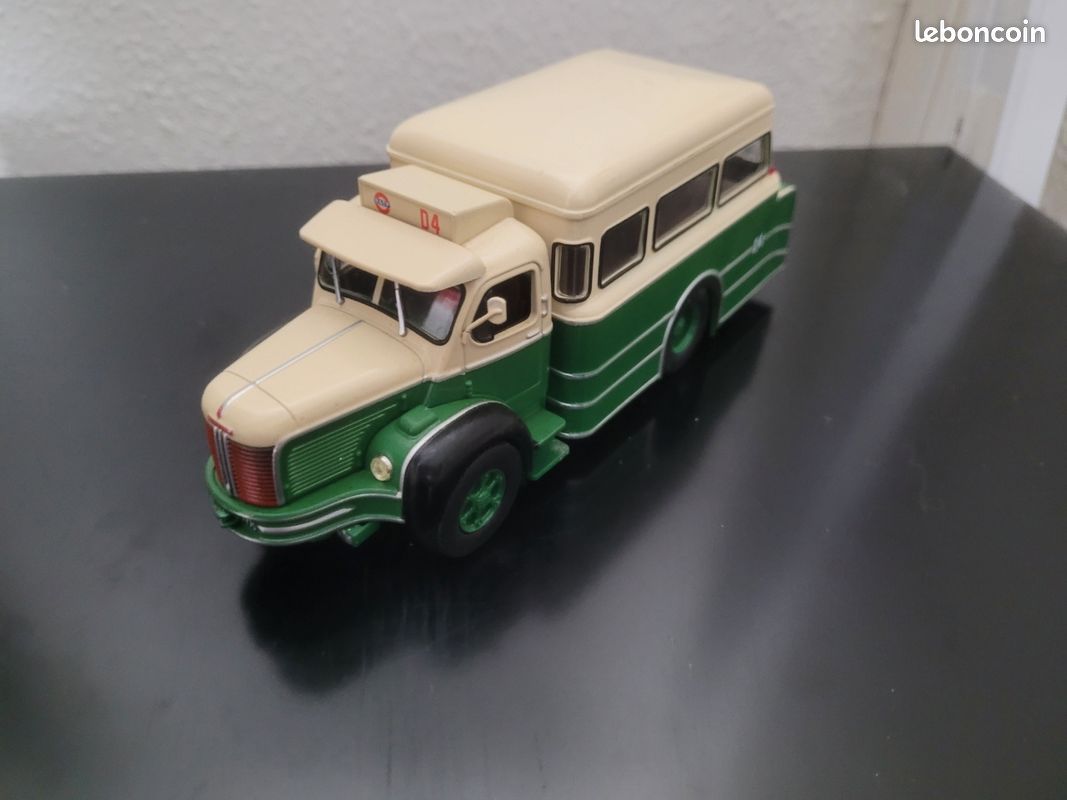 Camion Berliet Glm 10 Depanneuse De Bus Ratp 1958 Berliet Hachette 1