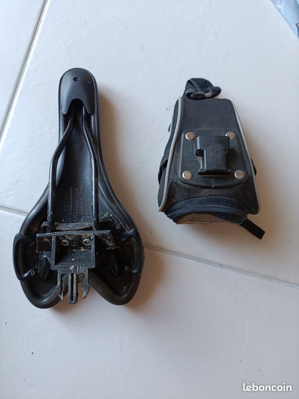 Selle vintage marron d'occasion - Équipements vélos - page 2