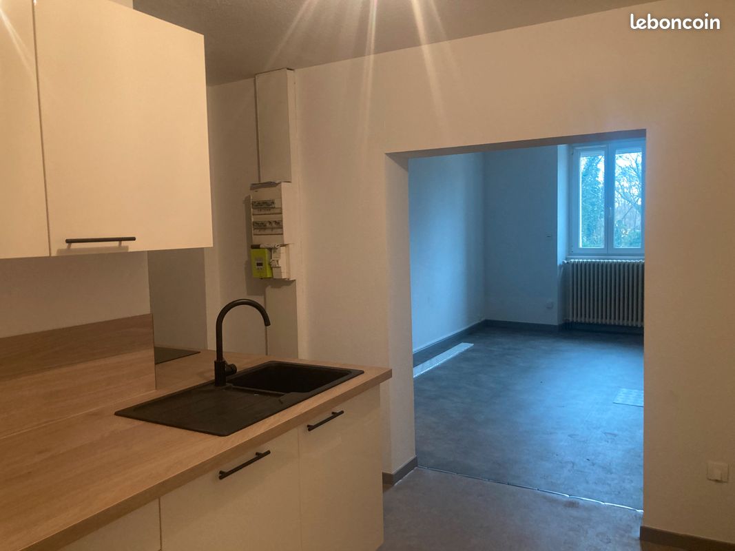 Appartement 3 pièces 69 m² · à L'Isle-sur-le-Doubs · 69 m² · 690 €/mois