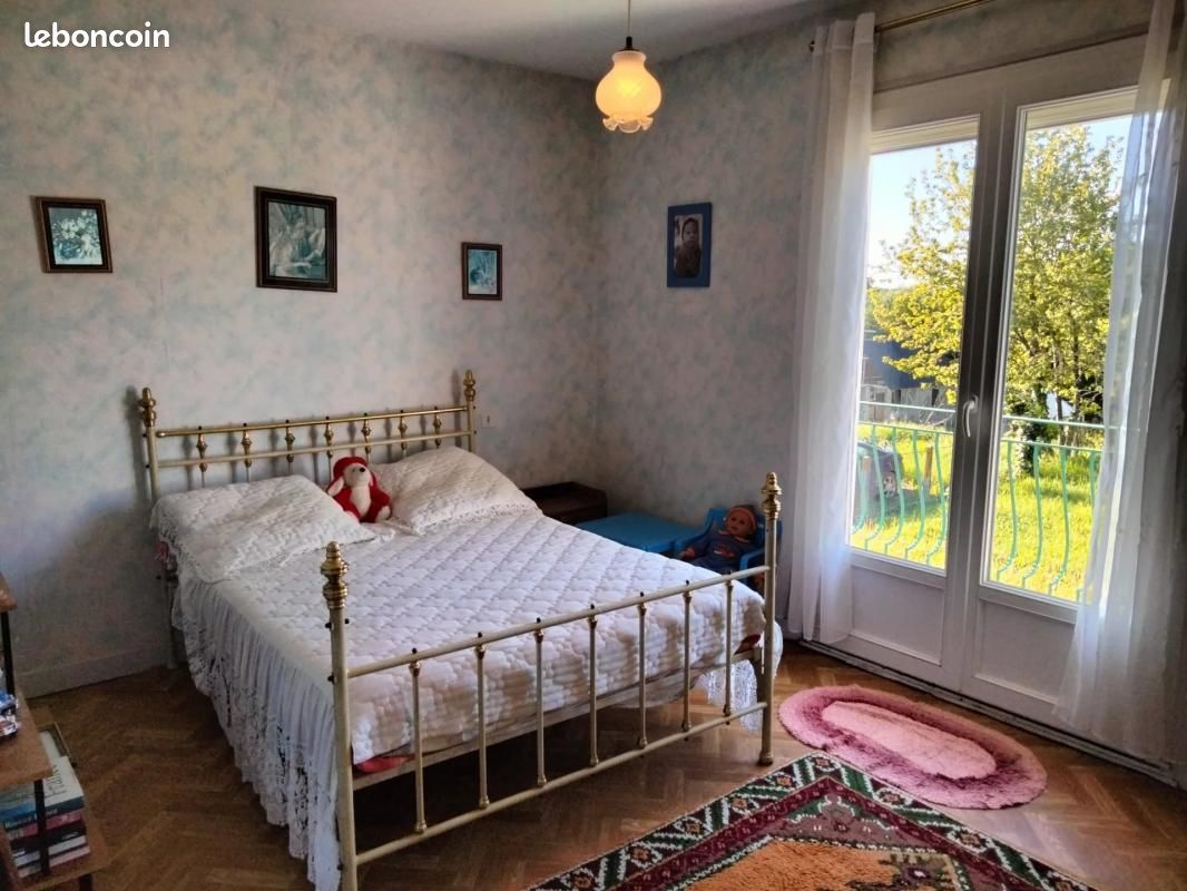 Maison 6 pièces 140 m² - Neuville-de-Poitou 86170 (image principale 11)