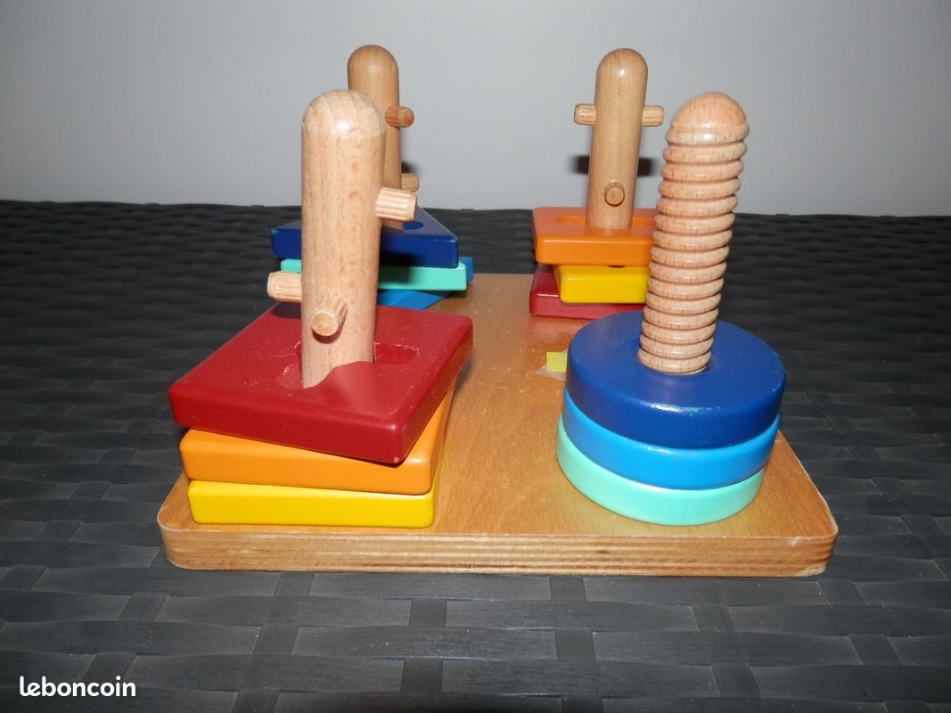 Jeu éducatif en bois (image 1)
