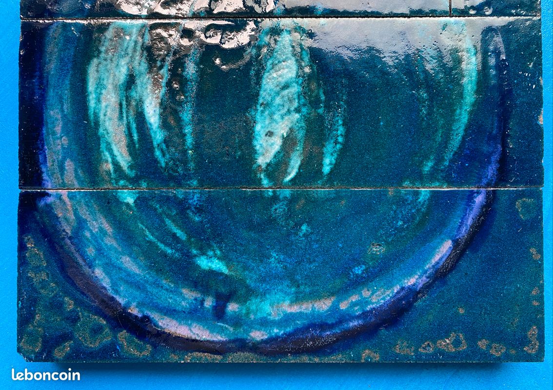 Panneau mural céramique émaillée artisanale - Décor abstrait bleu vintage 70s (image 4)