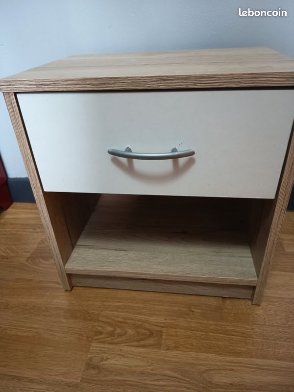 Vends table de chevet (image 1)