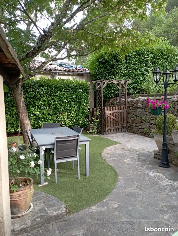 Maison 7 pièces 158 m² · à Cros · 158 m² · 297 000 €
