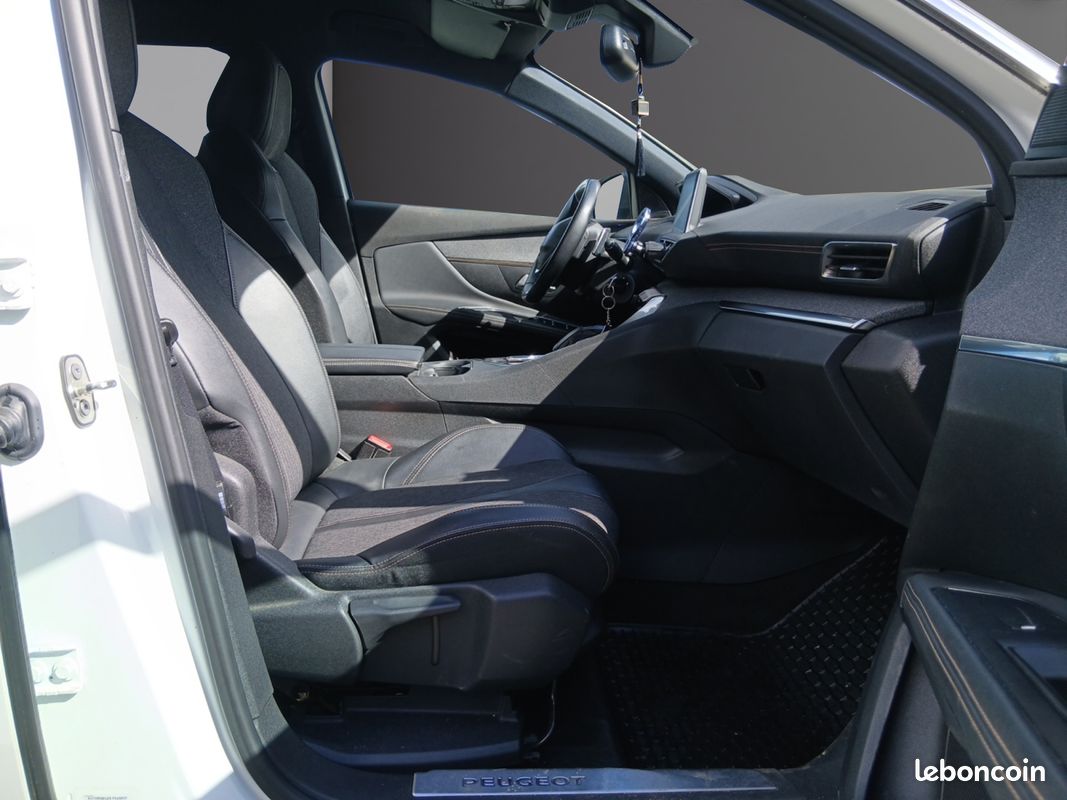 PEUGEOT 5008 130Ch Garantie 12 mois (image 18)