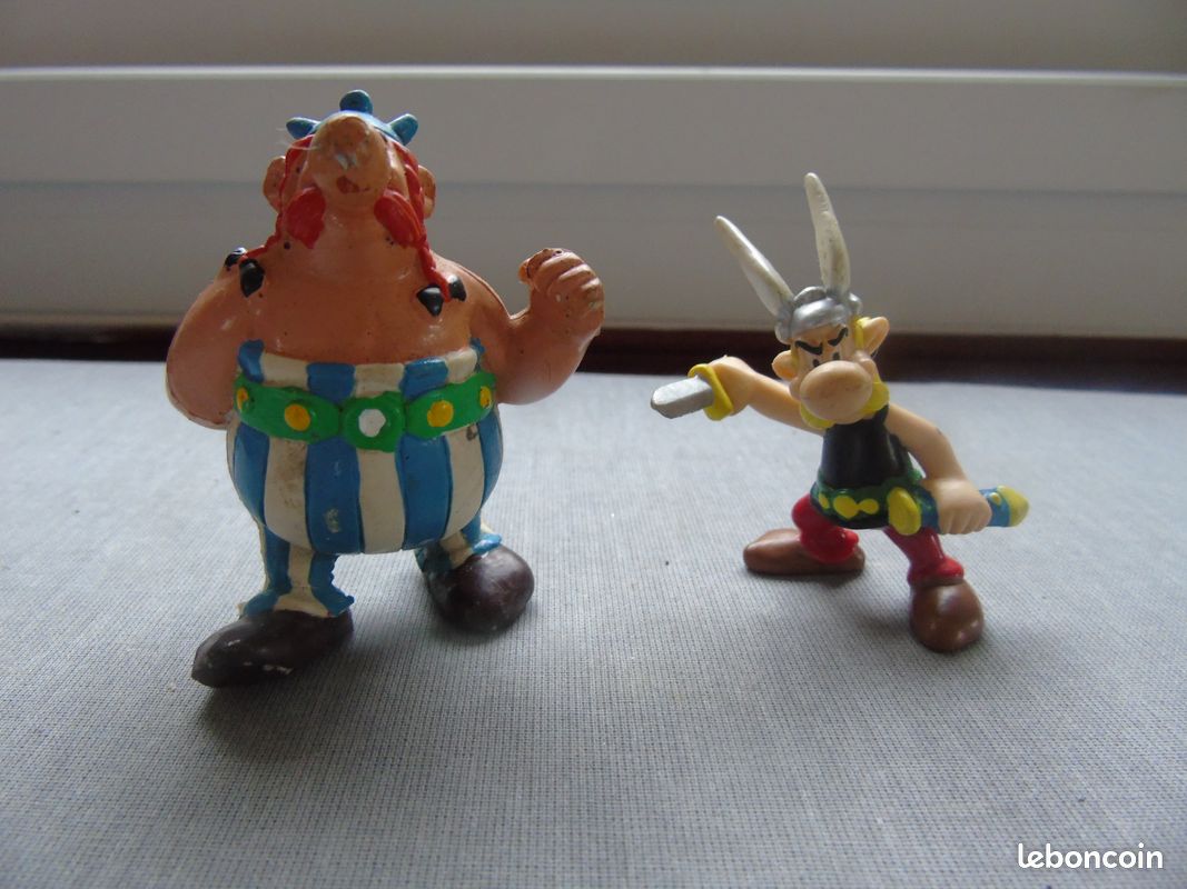 Figurine Astérix - Pile d'albums 2nde édition