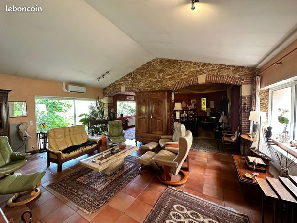 Maison 7 pièces 271 m²