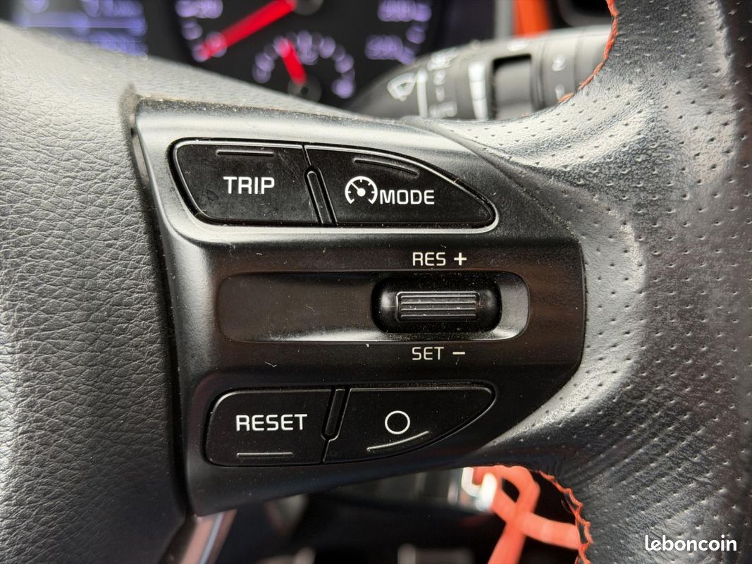 KIA STONIC 1.0 T-GDI - 120 - Stop&Go Design (image 29)