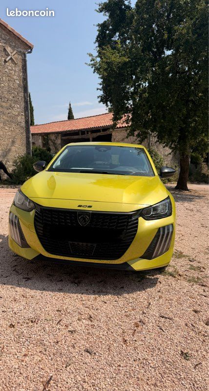 Peugeot 208 style ( neuve ) garantie constructeur (image 1)