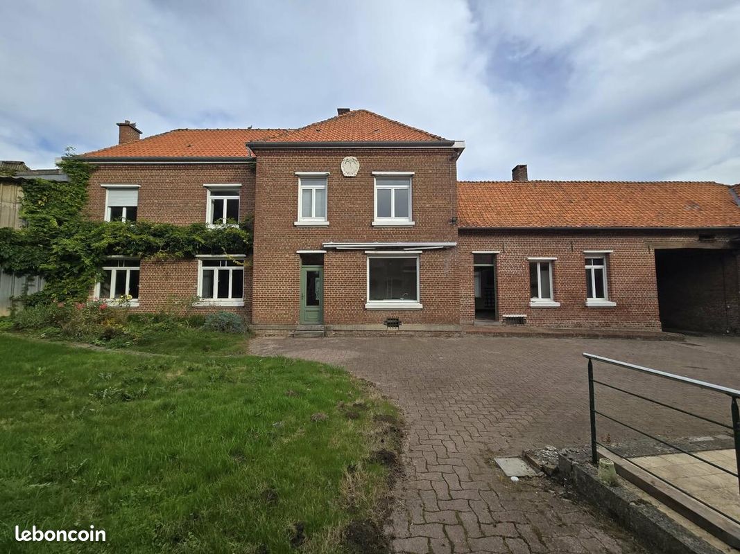 Maison 7 pièces 194 m² · à Croix-en-Ternois · 194 m² · 623 400 €