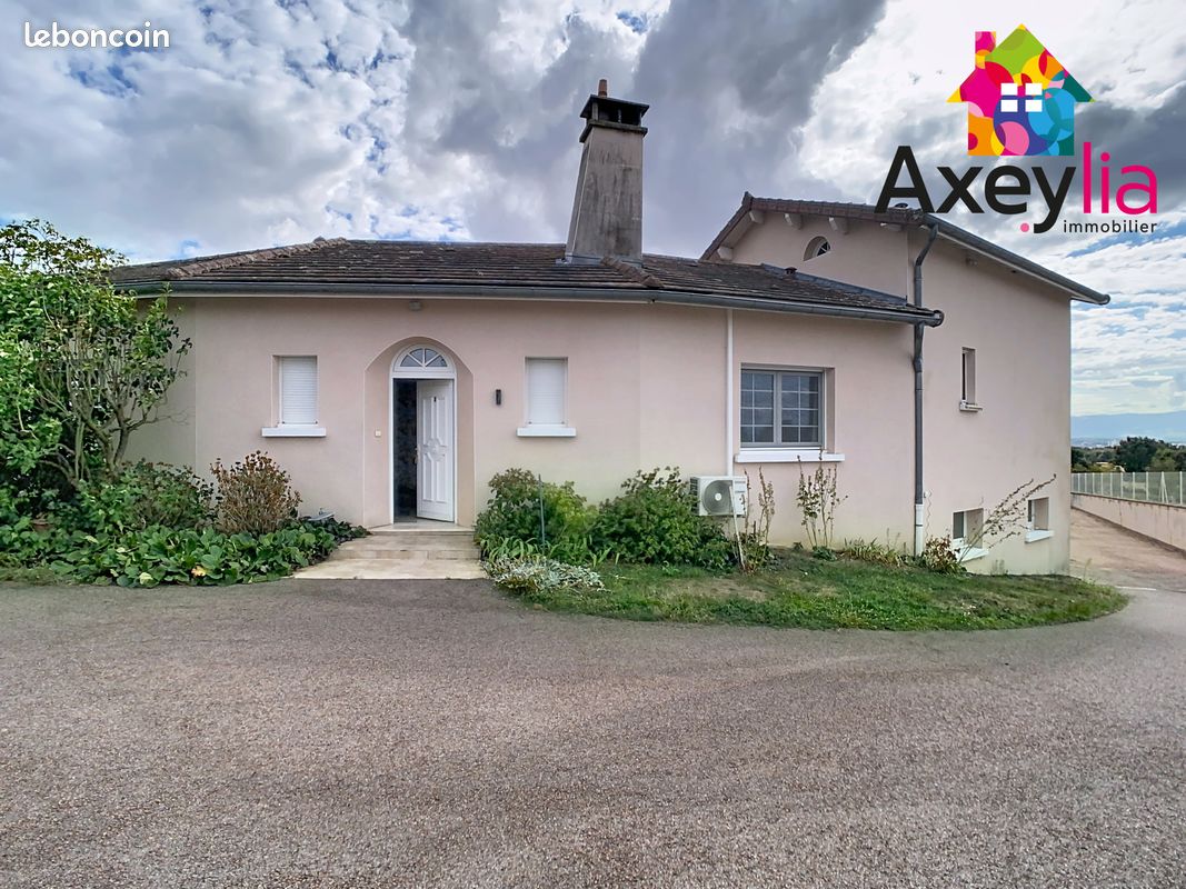 Maison 5 pièces 155 m² · à Perreux · 155 m² · 340 000 €