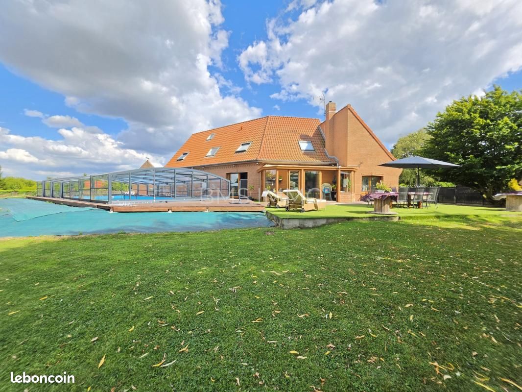 Maison 6 pièces 227 m² · à Moncheaux · 227 m² · 359 900 €