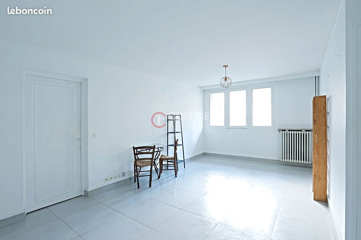Appartement 2 pièces 48 m² · à Paris · 48 m² · 370 000 €