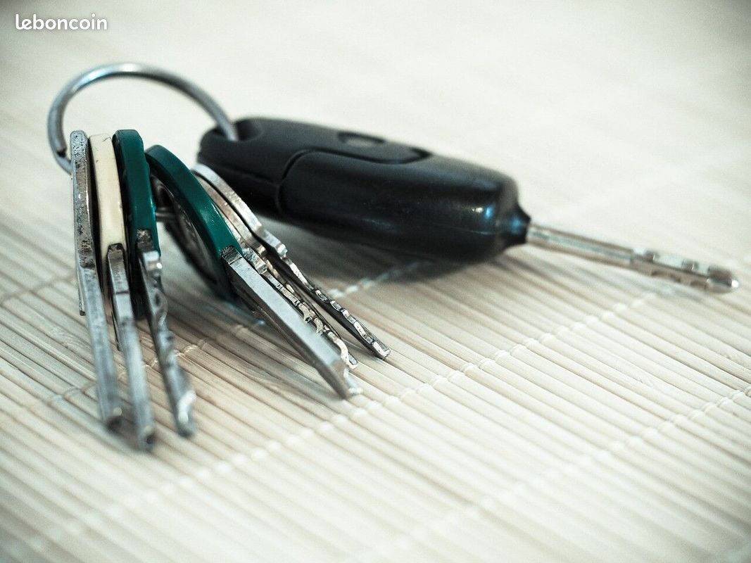 Parking/box Lyon 3e Arrondissement · 74 €/mois