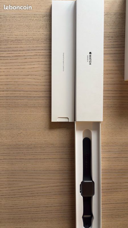 Lot Apple IPad 7 eme gen + Apple Pencil + Apple Watch série 3 (image 5)