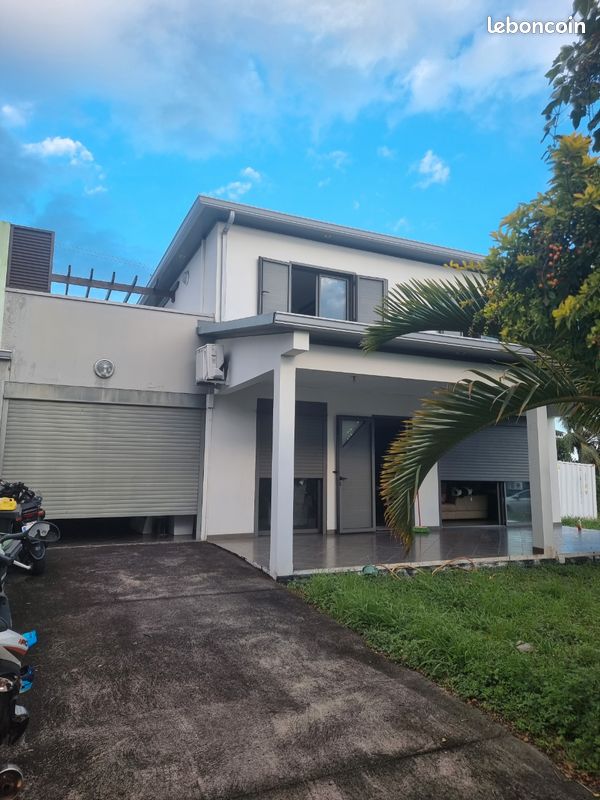 Maison 5 pièces 145 m² · à Saint-Joseph · 145 m² · 1 300 €