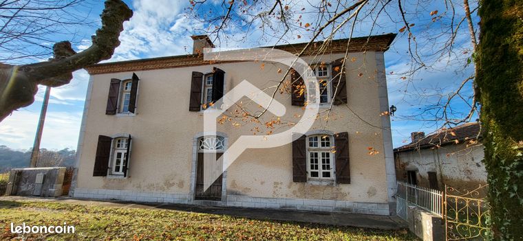 Maison 12 pièces 360 m²
