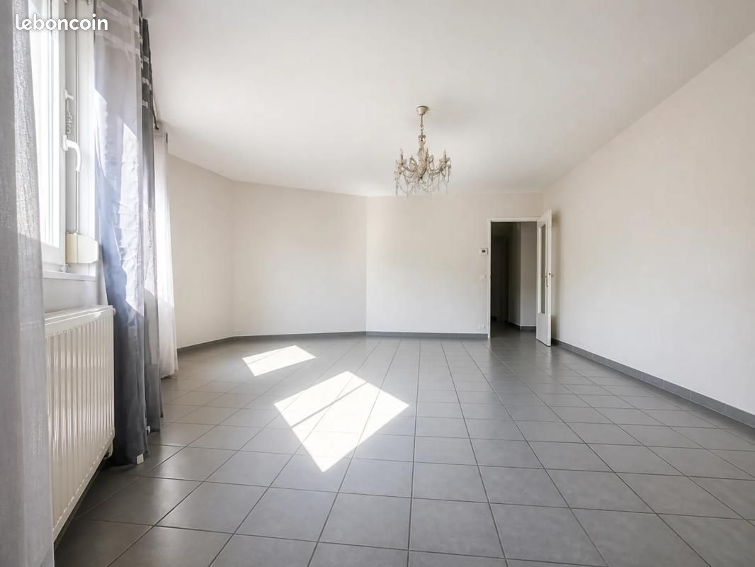 Appartement 4 pièces 101 m² · à Clermont-Ferrand · 101 m² · 159 000 €