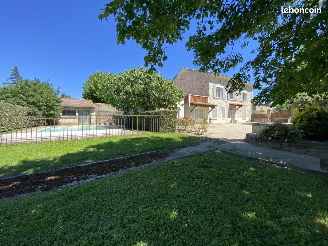 Maison 10 pièces 170 m² · à Codolet · 170 m² · 380 000 €