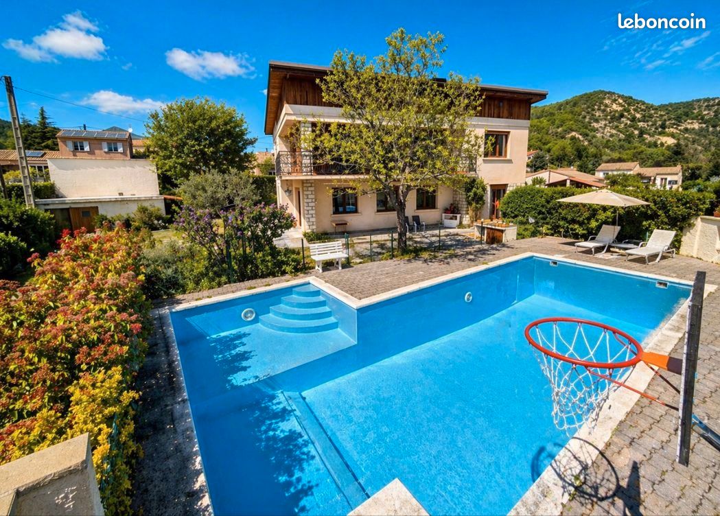 Maison 9 pièces 200 m² · à Digne-les-Bains · 200 m² · 370 000 €