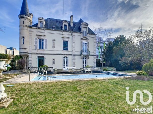 Propriété 14 pièces 393 m²