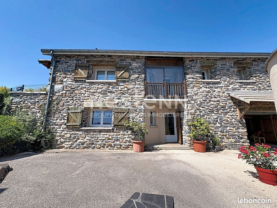 Maison 4 pièces 160 m² · à Yssingeaux · 160 m² · 1 250 €