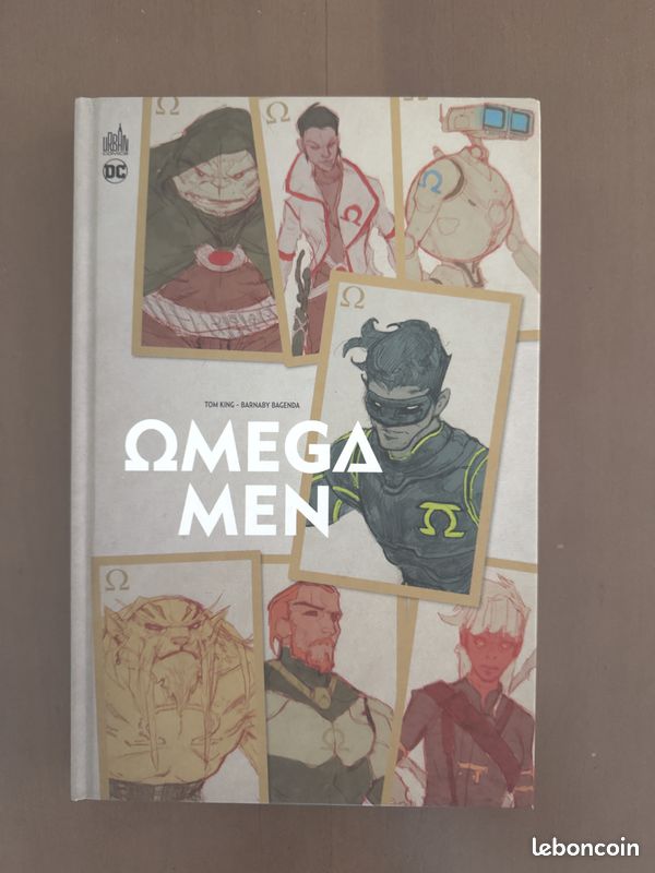 Omega Men (DC Deluxe) – Neuf Livres