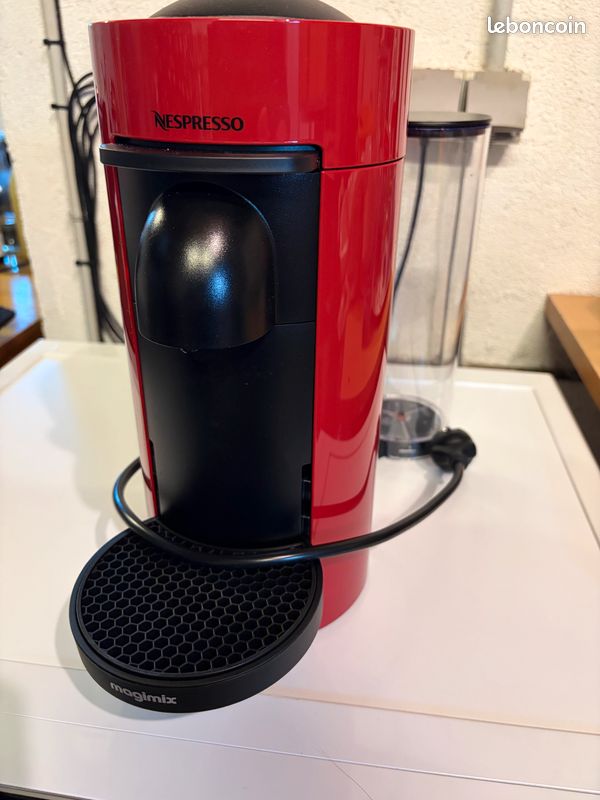 Nespresso Vertuo Rouge (image 1)