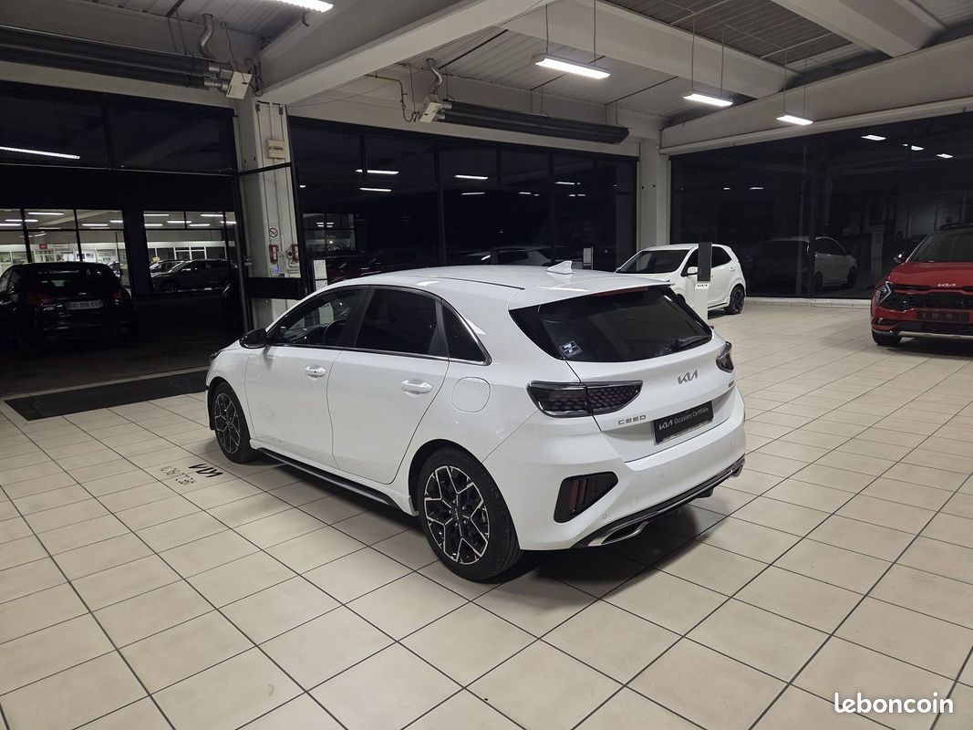 Kia CEED 1.5 T-GDI 140CH GT-LINE DCT7 MY25 (image 10)