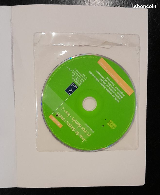 Jeux de doigts, rondes et jeux dansés. Tome 2 (image 3)