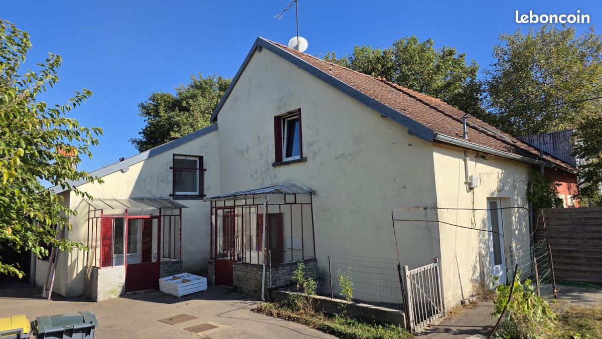 Maison 4 pièces 119 m² · à Vanne · 119 m² · 601 €/mois