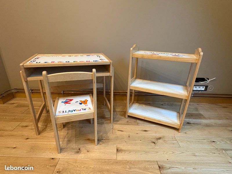 Bureau chaise et bibliothèque enfant (image 1)
