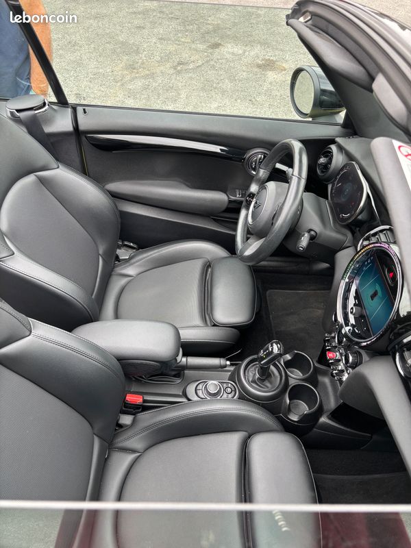 Mini Cooper Cabriolet (image 4)