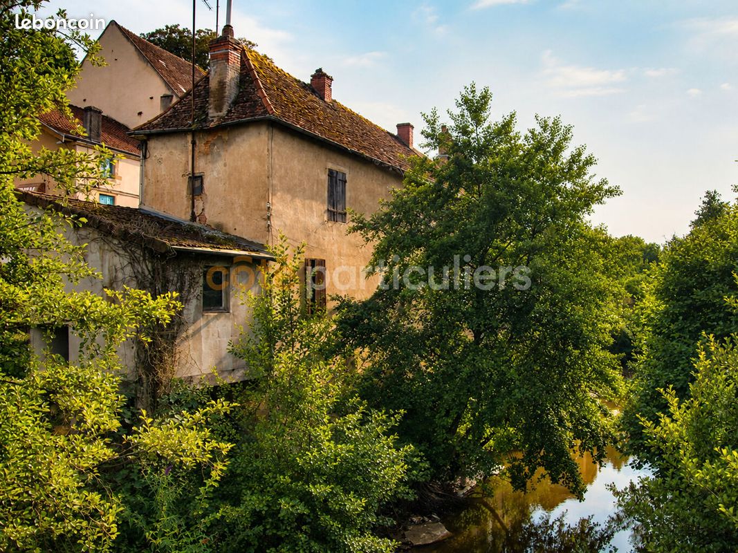 Maison 4 pièces 96 m² · à Charolles · 96 m² · 32 000 €
