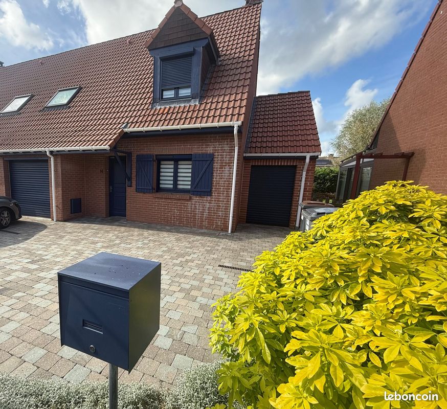 Parking 115 m² · à Fretin · 115 m² · 3 170 000 €